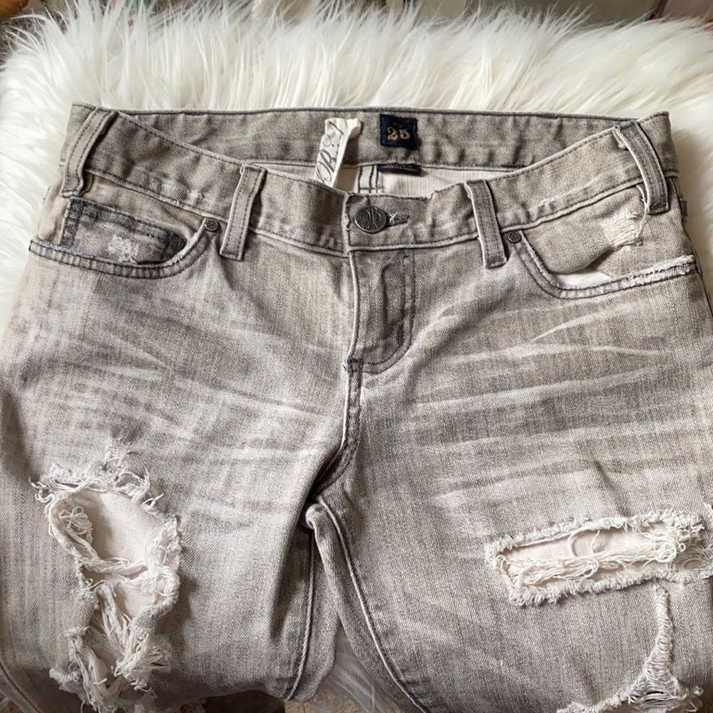 Bird Juicy Couture Light Gray Destroyed Jean 25